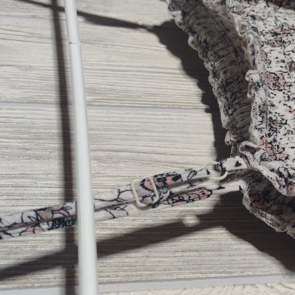 Floral & Paisley Cold Shoulder Top - Picture 10 of 14